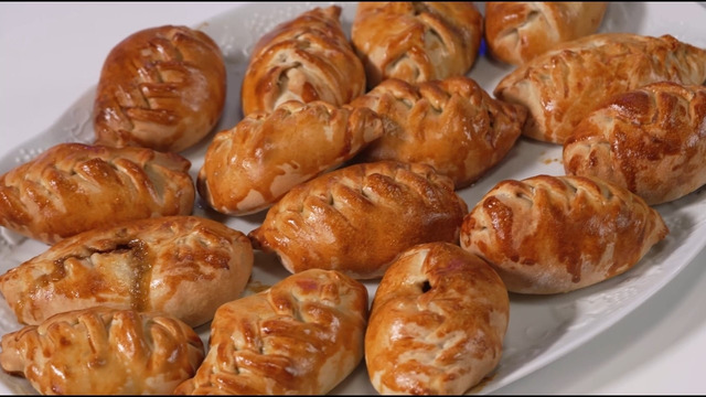 Пирожки с яблочной начинкои