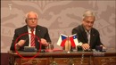 Президент спёр ручку