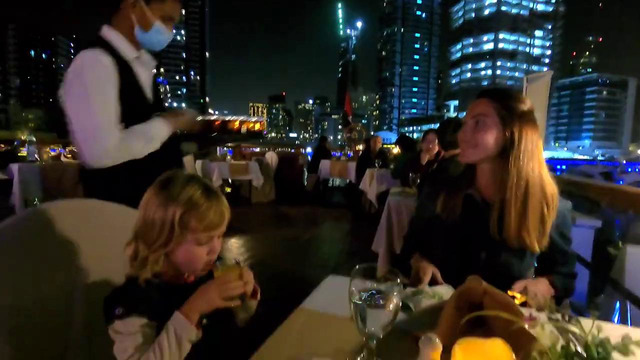 Ужин в Дубае! Шведский стол на корабле. Катаемся по Дубай Марине ночью. Отдых в ОАЭ