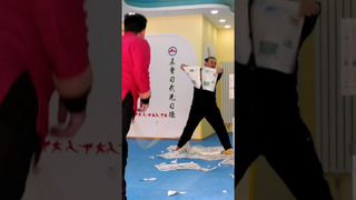 Most newspapers split using a whip in one minute – 34 by Wang Chuanfei