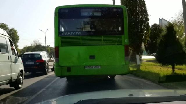 Рейсовый автобус 83 маршрута с нерабочими стоп сигналами гос № 01 564 VBA