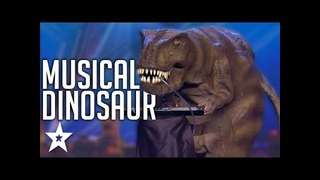 Поющий динозавр на шоу талантов в Испании