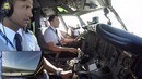 Взлёт Боинга 737. Вид из кабины пилотов