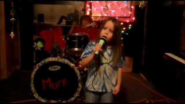 Aaralyn and Izzy (Murp) – Jingle Bells