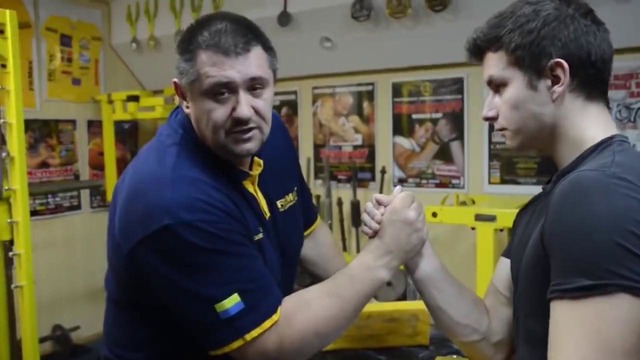 Как победить любого в борьбе на руках