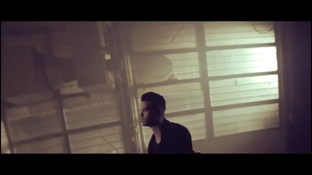 Kallay Saunders András – Running