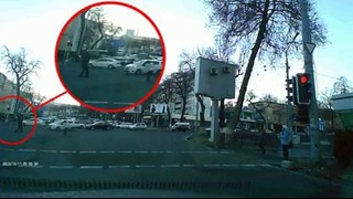 В Ташкенте водитель сбил сотрудника ГСБДД