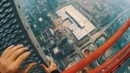 Отчаянные русские руферы покоряют второе по высоте здание в Мире