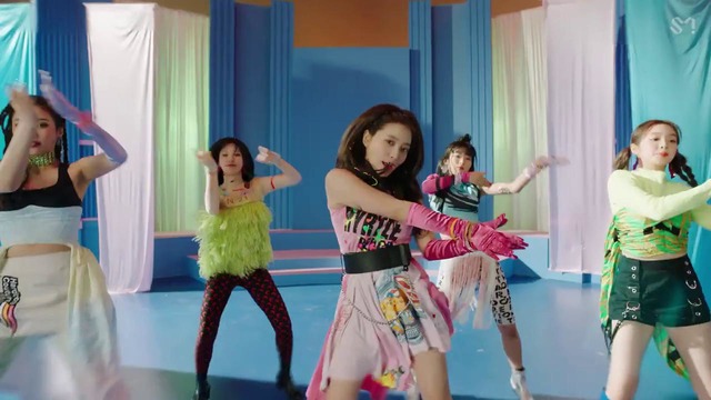Red Velvet – ‘Zimzalabim’ MV