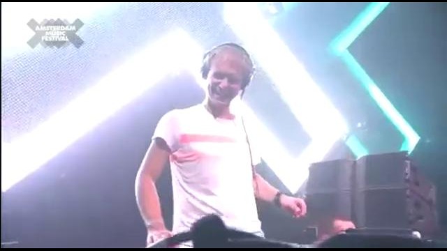 Armin Van Buuren – Live at Amsterdam Music Festival 2013
