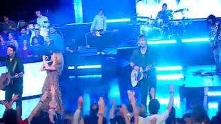 Mighty To Save – Hillsong Worship