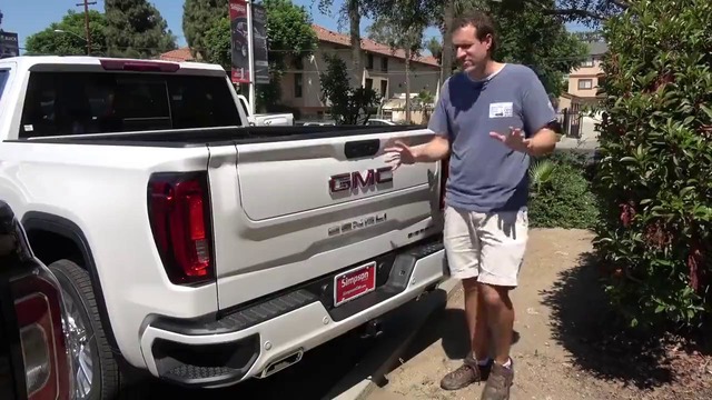 Doug DeMuro. Вот почему GMC Sierra Denali 2019 года это король люксовых грузовиков