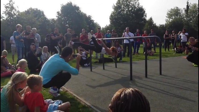 People Are Awesome Street Workout Calisthenics Girls Edition 2015