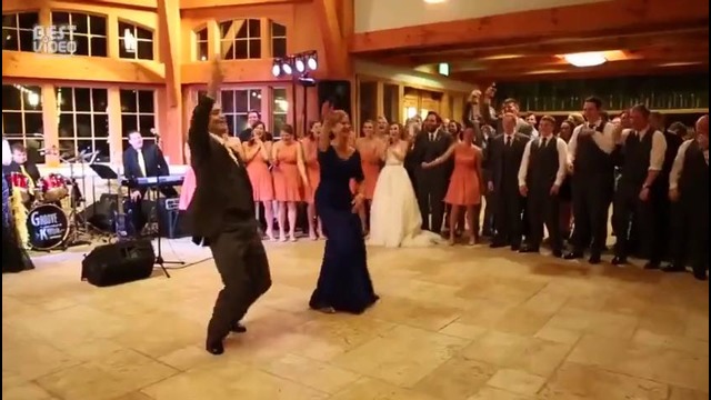 Танец жениха с мамой