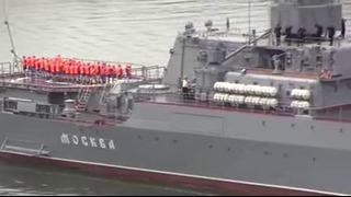 Крейсер Москва в гавани