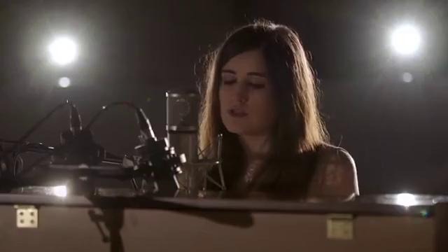 Lauren Aquilina – Wander Lust