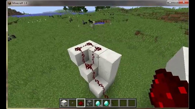 Minecraft-Как построить-Кнопка с сурпризом #1