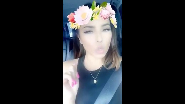 Becky G – Sola Snapchat