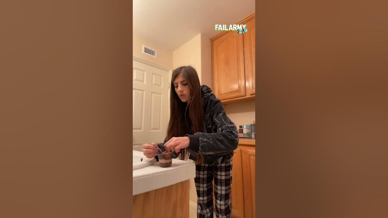 Couples pranking each other - Mover.uz