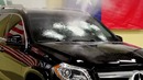 Автомат Калашникова против бронированного Mercedes-Benz GL-Class