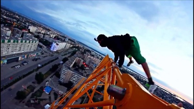 Extreme Russian Crane Climb