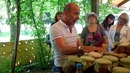 Как отличить настоящий мёд от поддельного