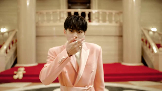 KIM DONG HYUN (김동현) of AB6IX – ‘MORE (더 더)’ Official MV