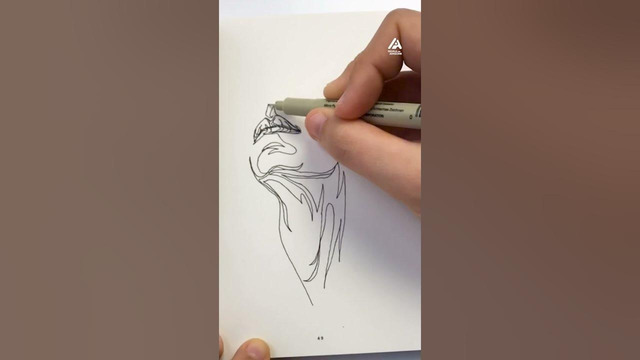 Artist Draws Portrait With Continuous Line