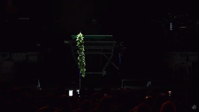 Linkin Park – Numb (Singalong) [Live @ Hollywood Bowl 2017]