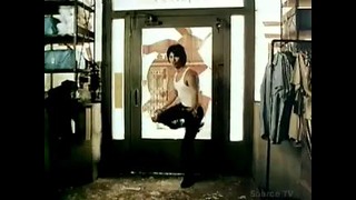 Брюс Ли нокаутирует полгорода в рекламе джинсов Levi’s