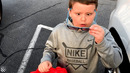 Реакция 6-летнего мальчика, впервые в жизни увидевшего мир в цвете