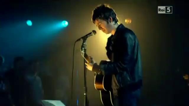 Noel Gallagher – Don’t Look Back in Anger (acoustic)