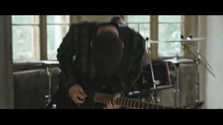 Mentally Blind – Traces (Official Music Video 2021)