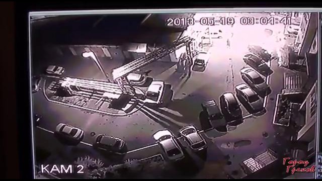 Город Грехов 21 – В Астрахани сожгли 12 авто с кавказскими номерами / Fired