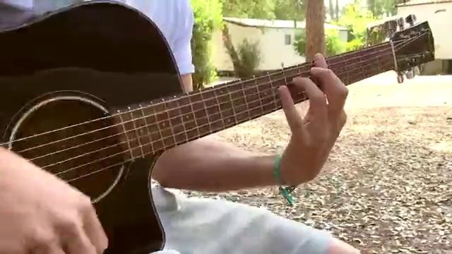 Short Camping Guitar Session – Playing An Old Tune- ‘Australia