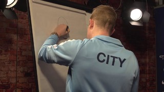 Kevin de bruyne draws his teammates