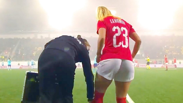 ТАКОЕ ВОЗМОЖНО ТОЛЬКО В ЖЕНСКОМ ФУТБОЛЕ