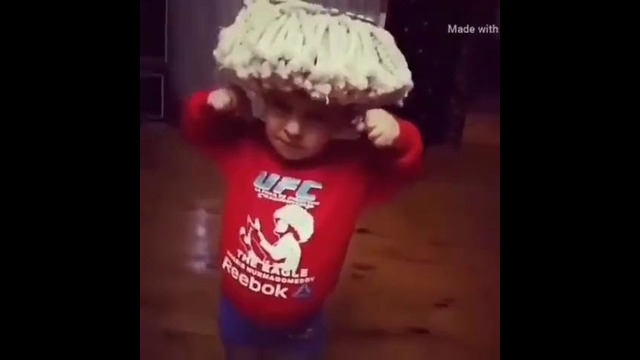 Младший McGregor и Khabib