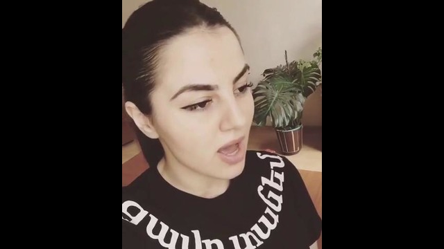 У девушки нереально красивый голос