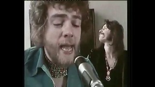 Stuck in the Middle with you – Stealers Wheel