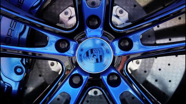 MC Customs Felix Hernandez Range Rover x GT R (HD)