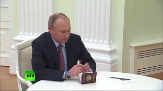 Вручение российского гражданства Стивену Сигалу