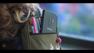 Samsung показала складной смартфон в рекламном ролике