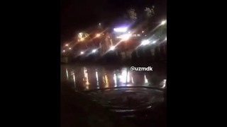 Жители Ташкента купаются при -12 (Анхор)