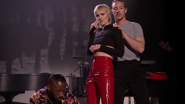 Diplo ft. MØ and GoldLink – Get It Right (Jimmy Fallon Show 2018)