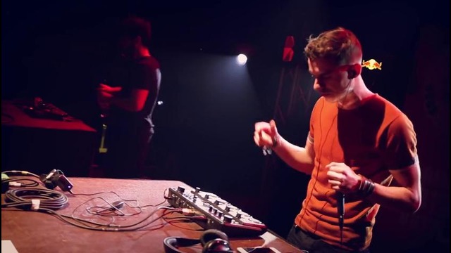 MB14 vs Saro – GBB17 Loopstation battle 1/2