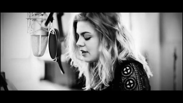 Louane – Maman (Official Video)