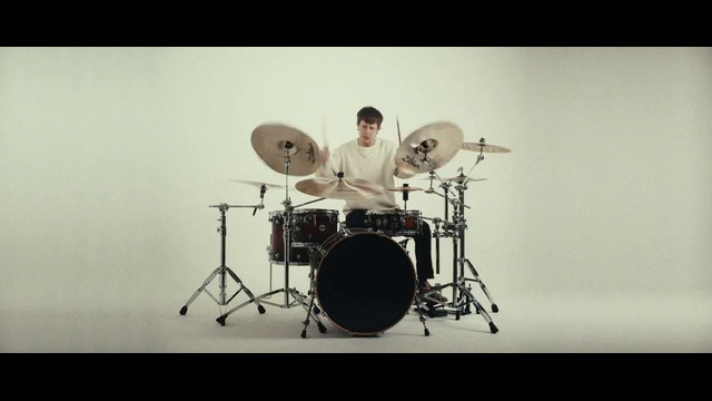 Lovelost – Sitting On The Sidelines (Official Music Video 2026)
