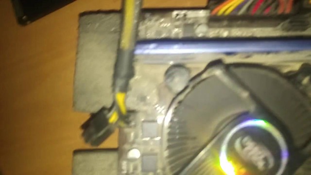 ЧУДО DDR3 4Gb а определяется kak 12Gb