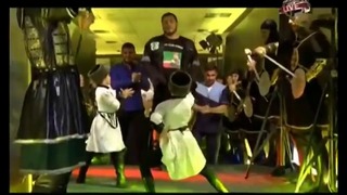 Руслан Чагаев! Выход на ринг под Чеченскую песню и танцы